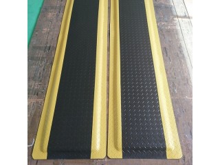 防疲勞地墊材料廠,無味防靜電桌墊,卡優(yōu)抗疲勞墊